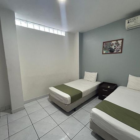 Departamentos De 2 Y 3 Habitaciones En El Centro De 曼塔 外观 照片