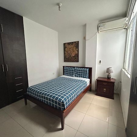 Departamentos De 2 Y 3 Habitaciones En El Centro De 曼塔 外观 照片