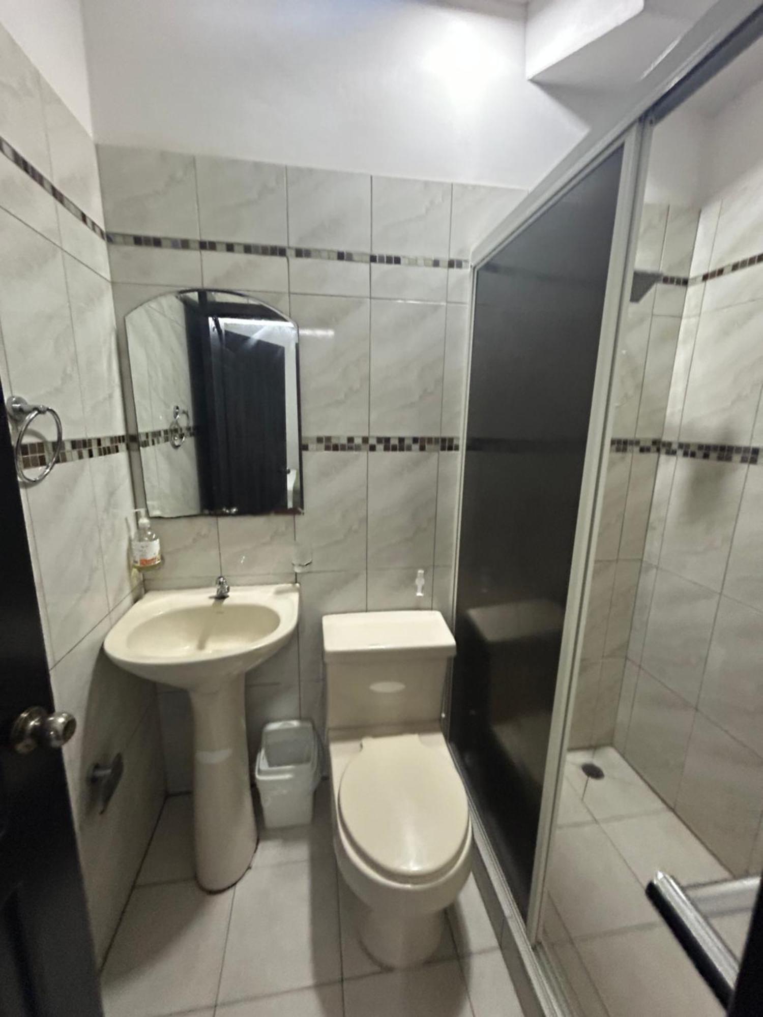 Departamentos De 2 Y 3 Habitaciones En El Centro De 曼塔 外观 照片